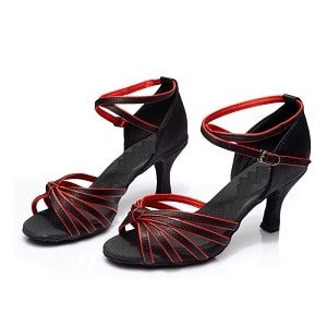 ballroom-xoroi-gynaikeia-papoytsia-latin-7-ponto-mayro-kokkino