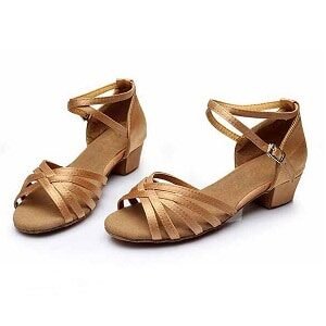 ballroom-xoroi-latin-papoytsia-gynaikeio-paidiko