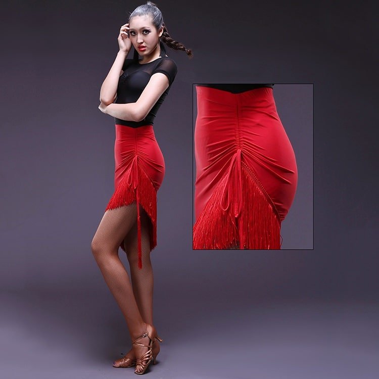 latin-foysta-latin-enilikon-krossia-kokkini